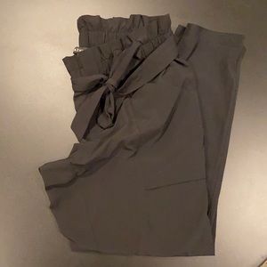Athleta paperbag pant
